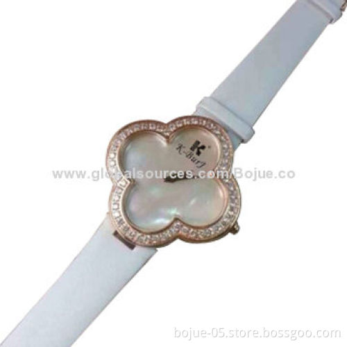 Women petals fashion watches with genuine leather strap and diamond